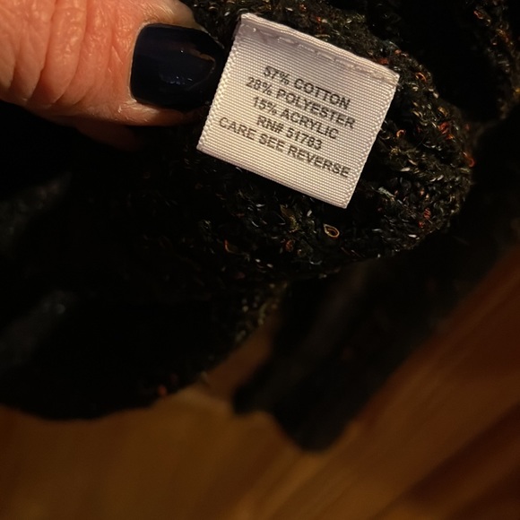 Maurices sweater V neck with buttons in excellent condition - Picture 3 of 3